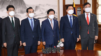 [포토] 한자리에 모인 박병석 의장과 여야 원내대표