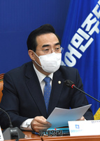 [포토] 비대위 참석한 박홍근 더불어민주당 원내대표