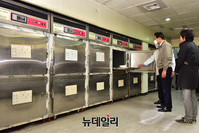 [포토] 오세훈 시장, 임시 안치실 시설 점검