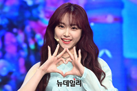 [포토] '아일리원' 리리카, 팬에 보내는 손하트