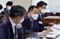 [포토] 답변하는 김우호 인사혁신처장