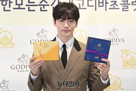 [포토] 고디바 기념행사 참석한 이준호