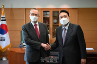 [포토] 콜린 크룩스 주한영국대사 접견하는 윤석열 당선인