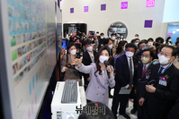[포토] '2022 월드IT쇼' 찾은 대통령직인수위원회
