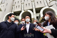 [포토] 공수처 첫 기소, 재판 마친 김형준 전 부장검사