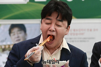 [포토] 한국농협김치 출범, 백종원 "그래 이 맛이야"