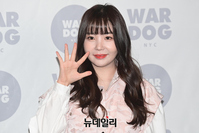 [포토] '워독' 레이나, 상큼해진 손 인사