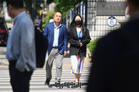 [포토] 고소장 들고 등장한 강용석-정유라