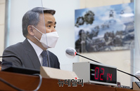 [포토] 답변하는 이종섭 국방부장관 후보자