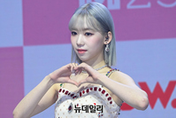 [포토] '클라씨' 홍혜주, 귀여운 리더