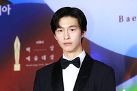 [포토] 홍경, 폭발하는 청량미