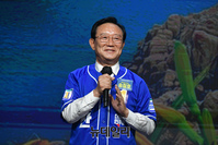 [포토] 공천장 수여식서 발언하는 송철호