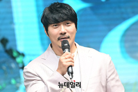 [포토] KCM "사회자로 돌아왔어요"