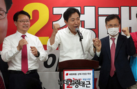[포토] 정태근 국민의힘 성북구청장 후보 개소식 참석한 오세훈 