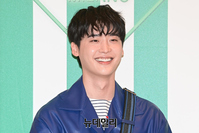 [포토] 이종석 "오랜 만이죠"