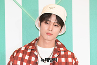 [포토] '프라다 트로피코' 주연, 팬들도 만족할 비주얼