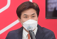 [포토] 안철수 선거사무소 개소식 사회 맡은 이재용 아나운서