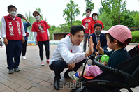 [포토] 서울어린이대공원 찾은 오세훈 서울시장 후보
