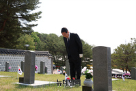 [포토] 5.18 행방불명자 묘역 찾은 윤석열 대통령