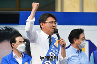 [포토] 지지호소 하는 오승록 민주당 노원구청장 후보