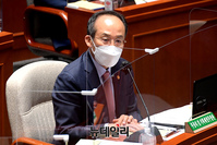[포토] 답변하는 추경호 부총리 겸 기획재정부 장관