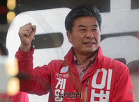 [포토] 지원유세 나선 이병택 계양구청장 후보