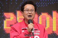 [포토] 국제금융로서 지지호소하는 최호권 후보