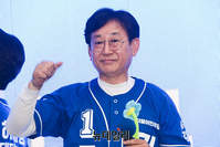 [포토] 지지호소하는 김경훈 대전중구청장 후보