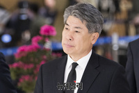 '소주성 주역' 윤종원, 권성동 '반대'에 국조실장직 '자진사퇴'