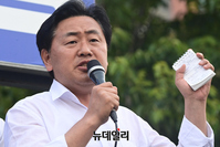 [포토] 정하연 김포시장 후보 지원 나선 김관영 전북지사 후보