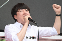 [포토] 김병수 김포시장 후보 지원 유세 나선 이준석 대표