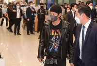 [포토] 가죽재킷 입은 강동원