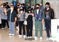 [포토] 입국한 영화 브로커 주연배우들