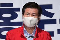 [포토] 대구 만민공동회 참석한 류규하 중구청장 후보