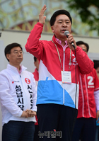 [포토] 성남 야탑역 지원유세 나선 김기현 선대위원장