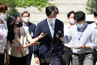 [포토] 법정 향하는 조국