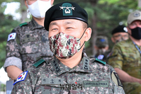 [포토] 이두희 육군 1군단장, 아미 타이거 시범여단 전투단 선포식 참석