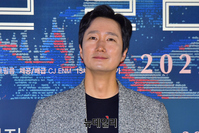 [포토] 박해일 "헤어질결심으로 만나요"