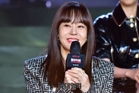 [포토] 김윤진 "종이의집, 많이 찾아주세요"