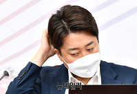 [포토] 피곤한 이준석 국민의힘 대표