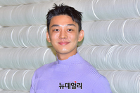 [포토] 유아인, 신이 내린 이목구비