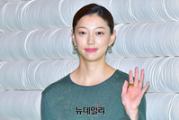 [포토] 이엘, 손인사도 우아하게