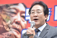 [포토] 조영환 대표, 윤 대통령 퇴진 촉구 집회 참석