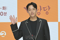 [포토] 미남당 곽시양, 반가운 손인사