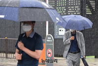 [포토] 강풍 동반한 장맛비