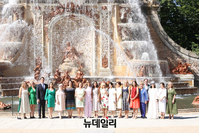 [포토] 마드리드 산 일데폰소 왕궁 방문한 NATO 정상 배우자들