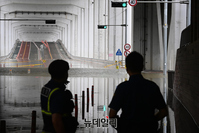 [포토] 한강 잠수교, 2년 만에 차량통제