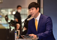 [포토] 손흥민 선수 소개하는 배성재 아나운서