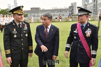 [포토] 대화 나누는 이종섭·원일철·김승겸