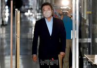 [포토] 윤리위 향하는 김철근 정무실장